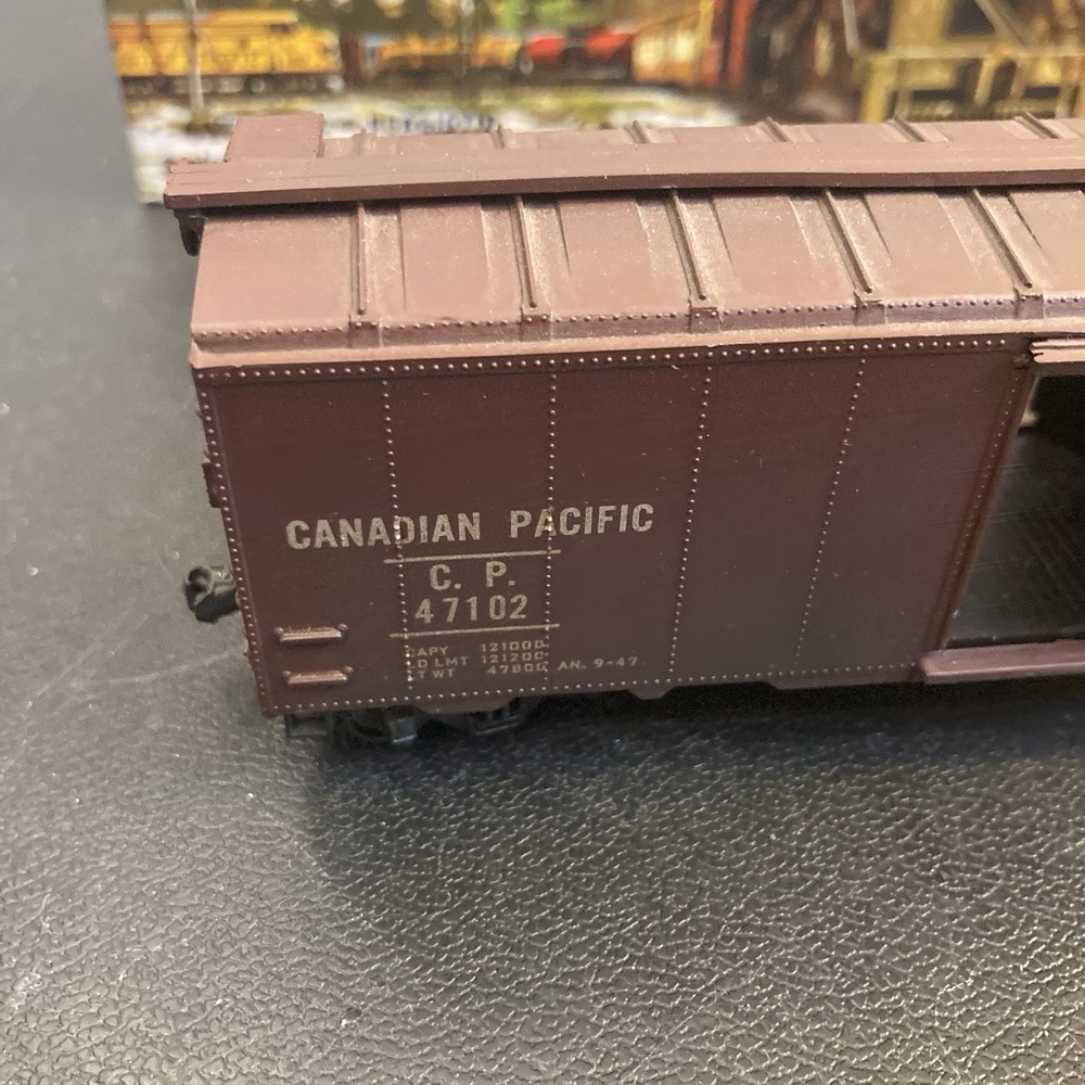 HO Scale Canadian Pacific CP 47102 Box Car Train Railway Single Sliding Door - Picture 2 of 8